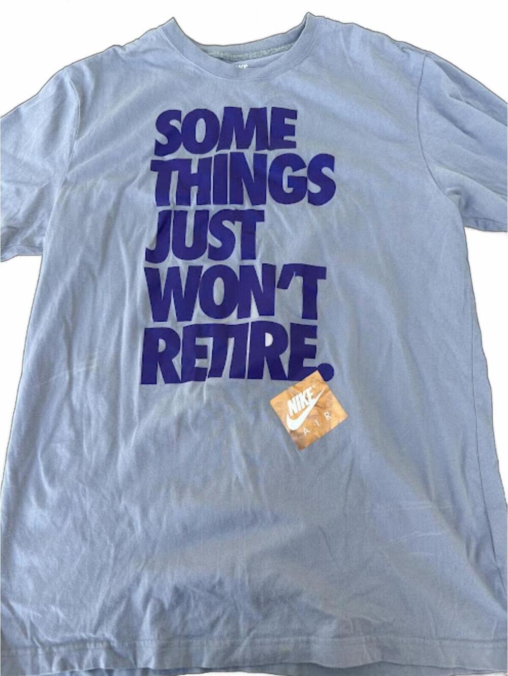 Nike Air Graphic Tee “Won’t Retire” L